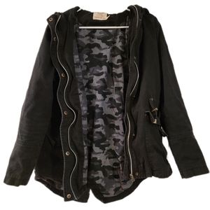 Women's Faded Glory Large Black Coat with Pickets Zipper and Buttons